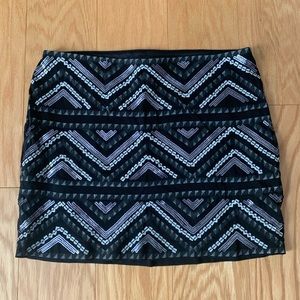Express black and white skirt SZ S